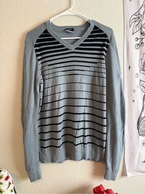 Nike Men's Light Gray/ Blue V-Neck Sweater with Black Stripes